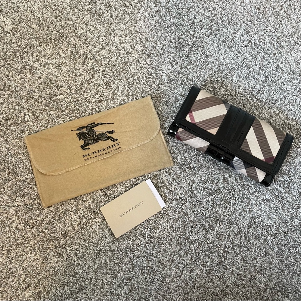 Burberry Nova Check Wallet ❤️